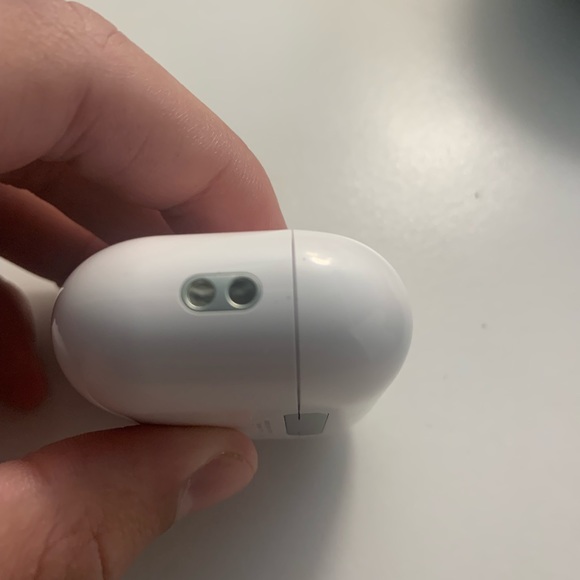 Airpods pro 2nd generation Wireless earbuds with magsafe charging - Picture 8 of 11